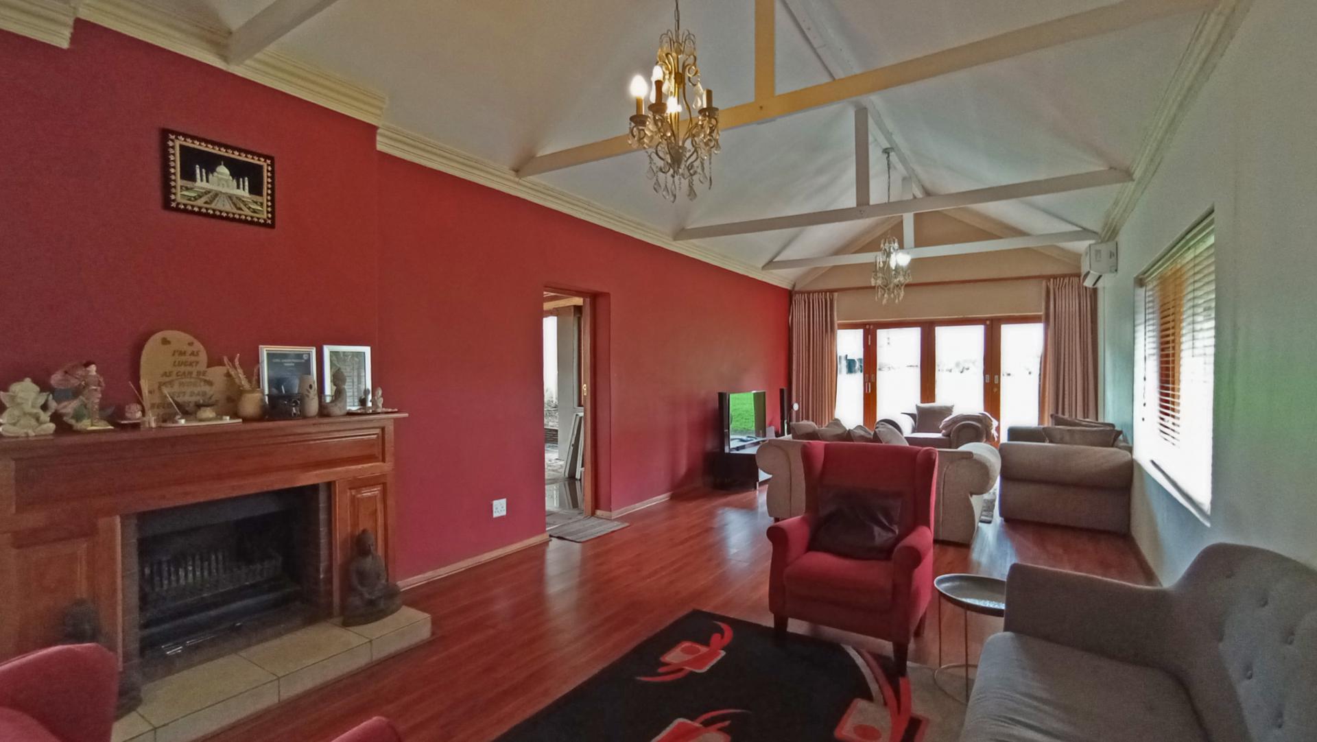 Lounges - 57 square meters of property in Parkmore