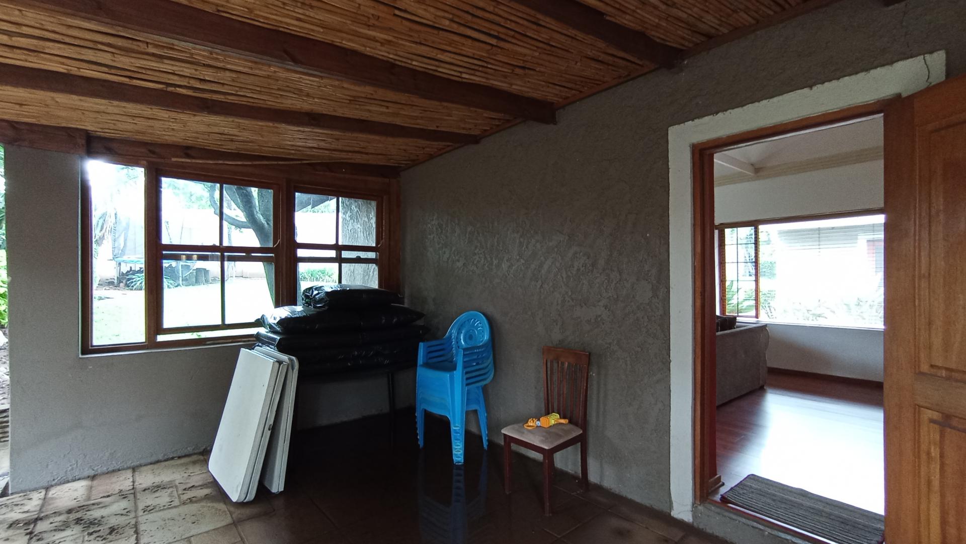 Patio - 39 square meters of property in Parkmore