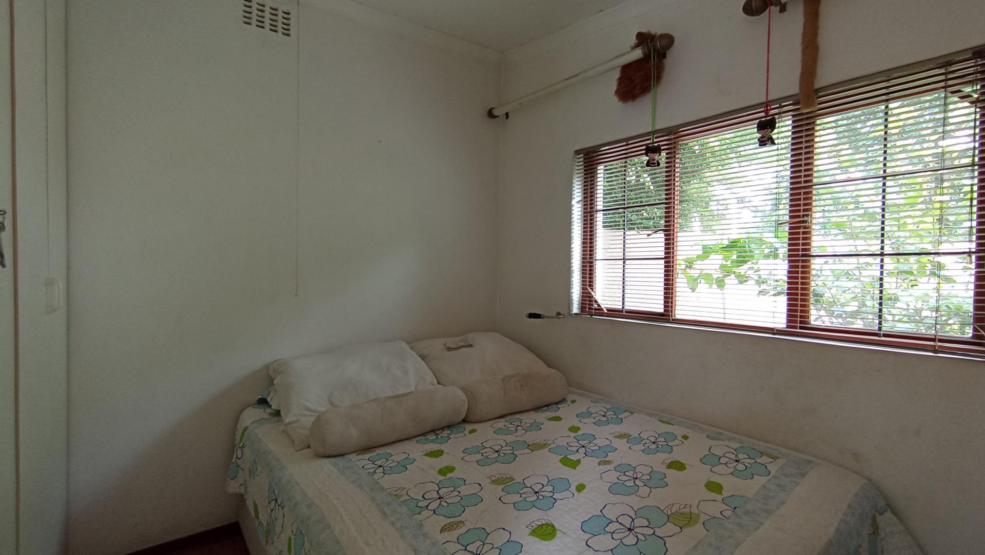 Bed Room 1 - 23 square meters of property in Parkmore