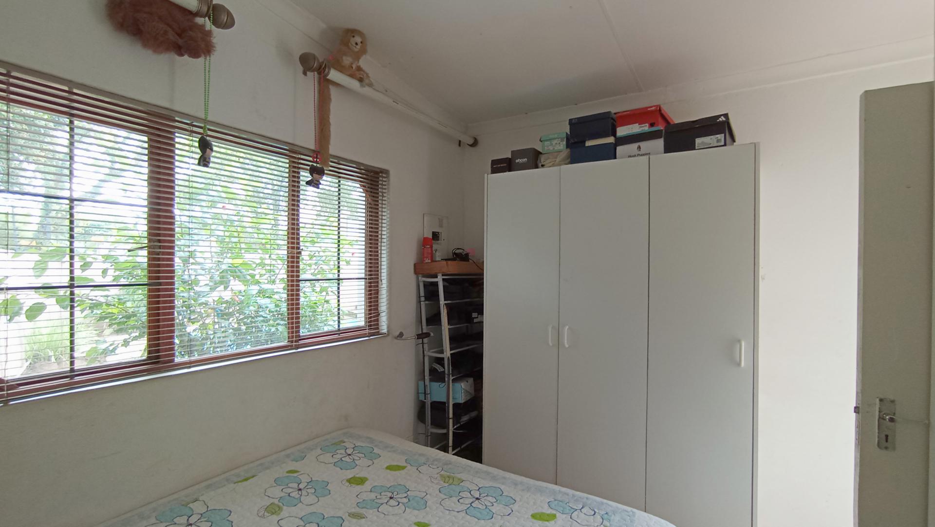 Bed Room 1 - 23 square meters of property in Parkmore