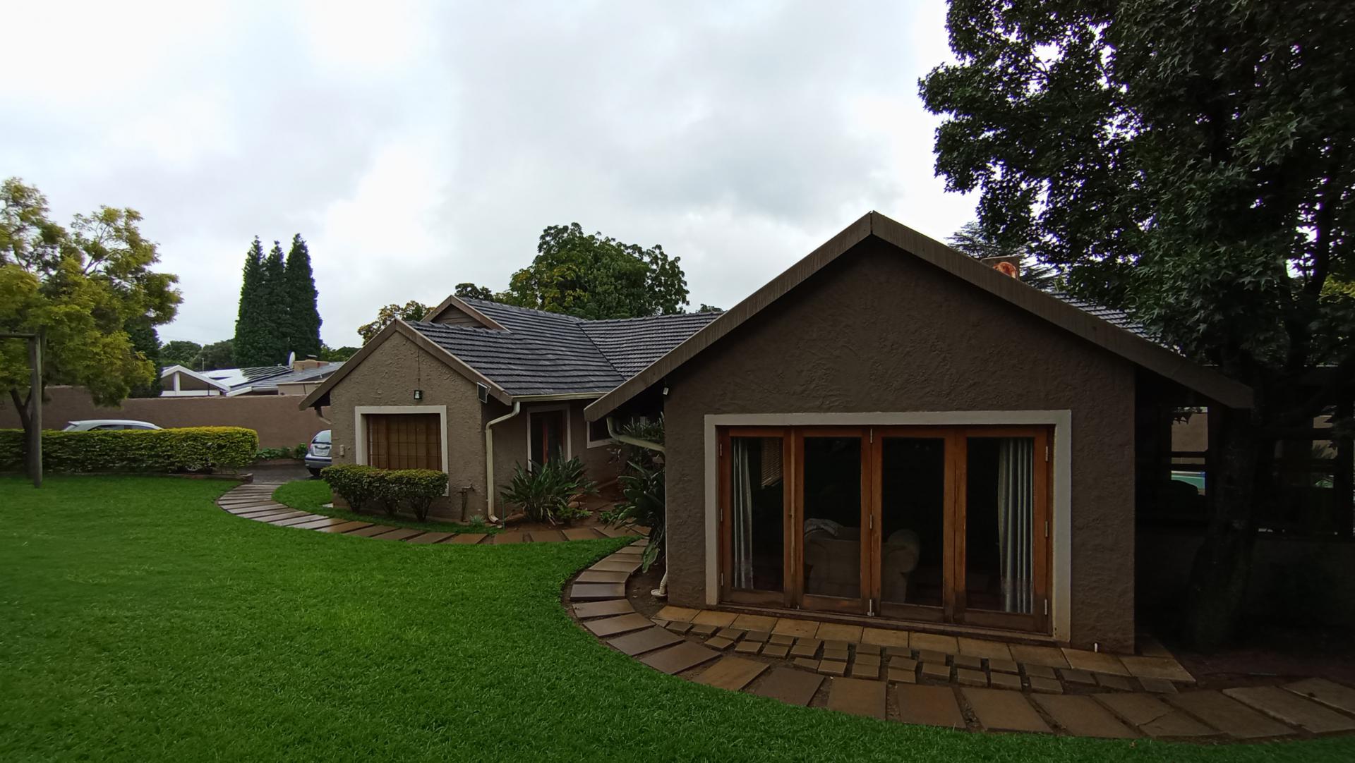 Front View of property in Parkmore