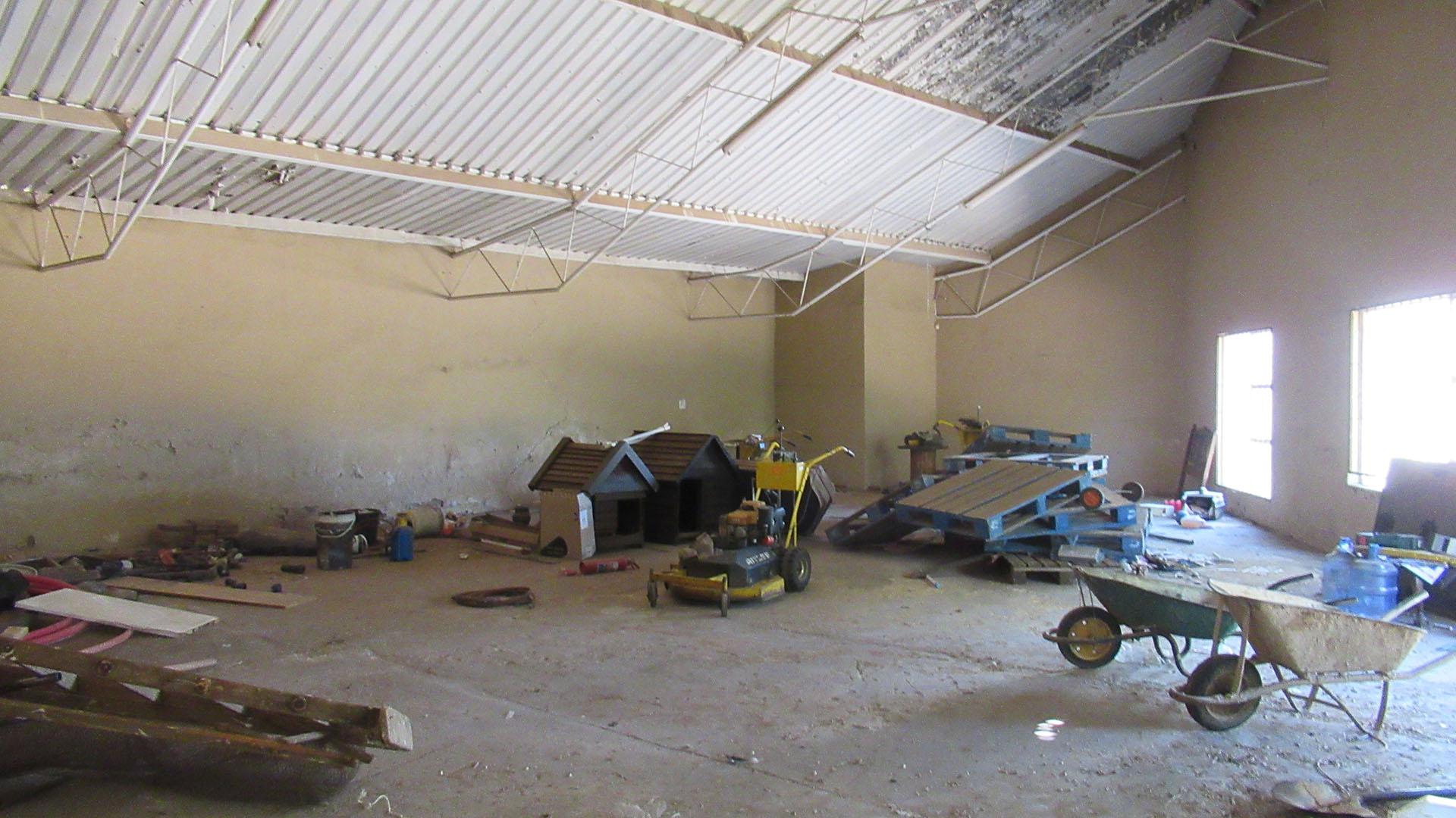 Rooms - 176 square meters of property in Princess A.H.