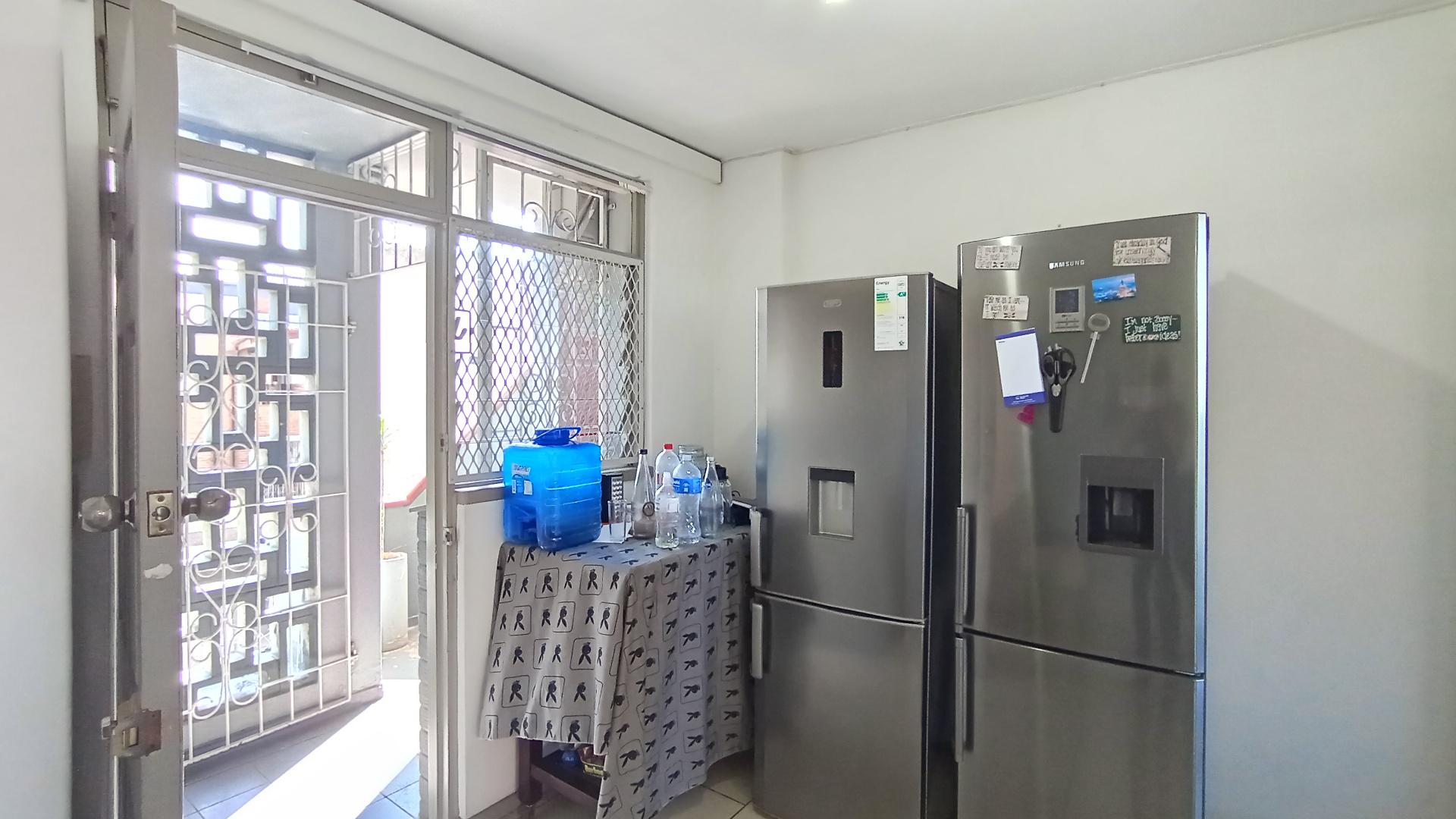 Dining Room - 8 square meters of property in Westridge