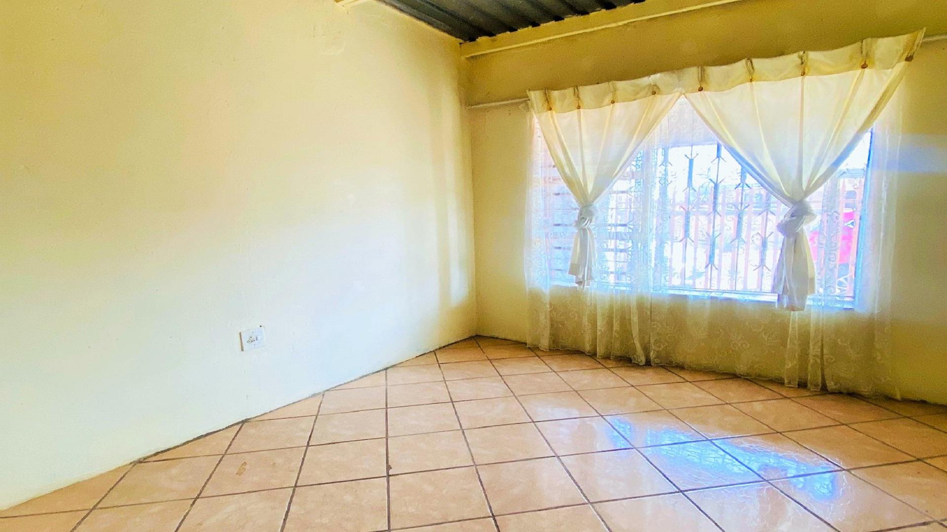 Lounges of property in Langaville