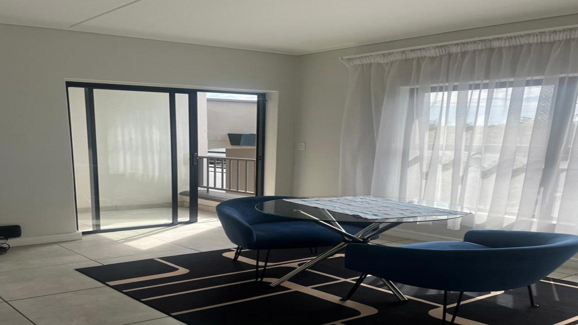 Dining Room of property in Midrand Estates