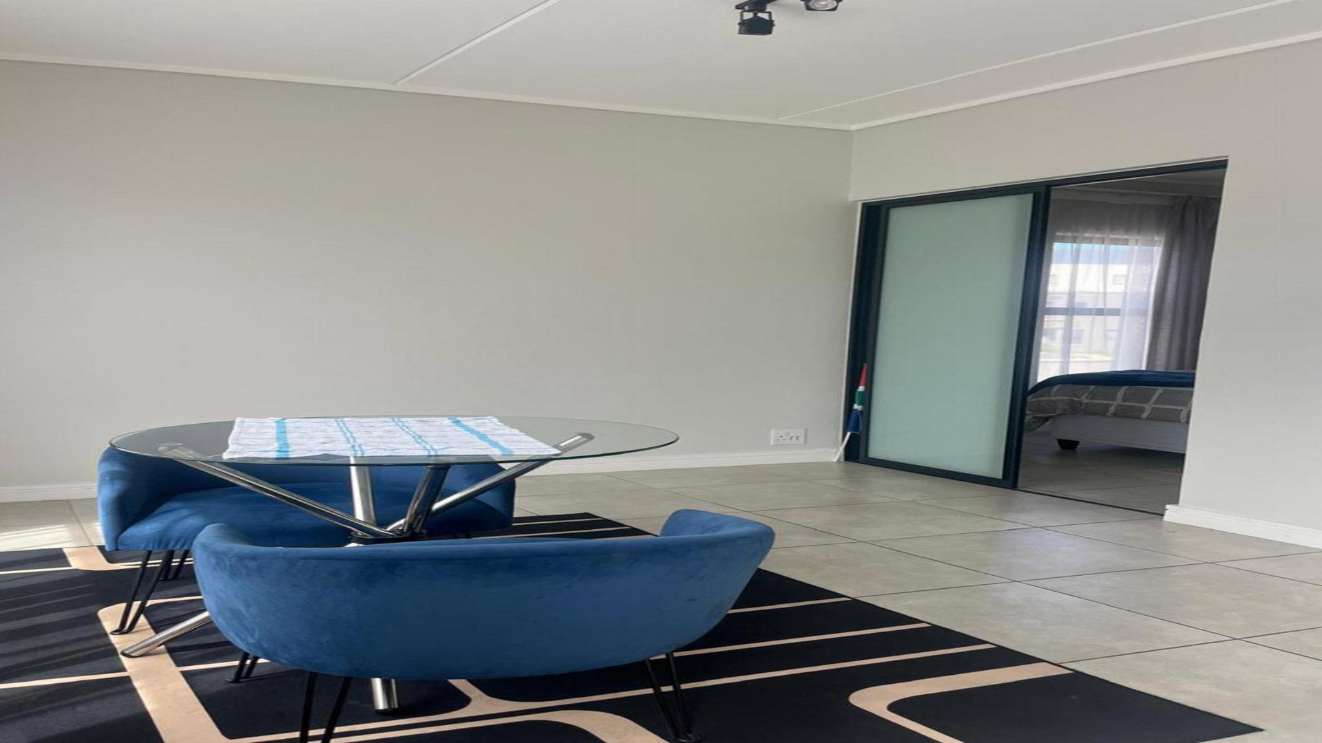 Dining Room of property in Midrand Estates