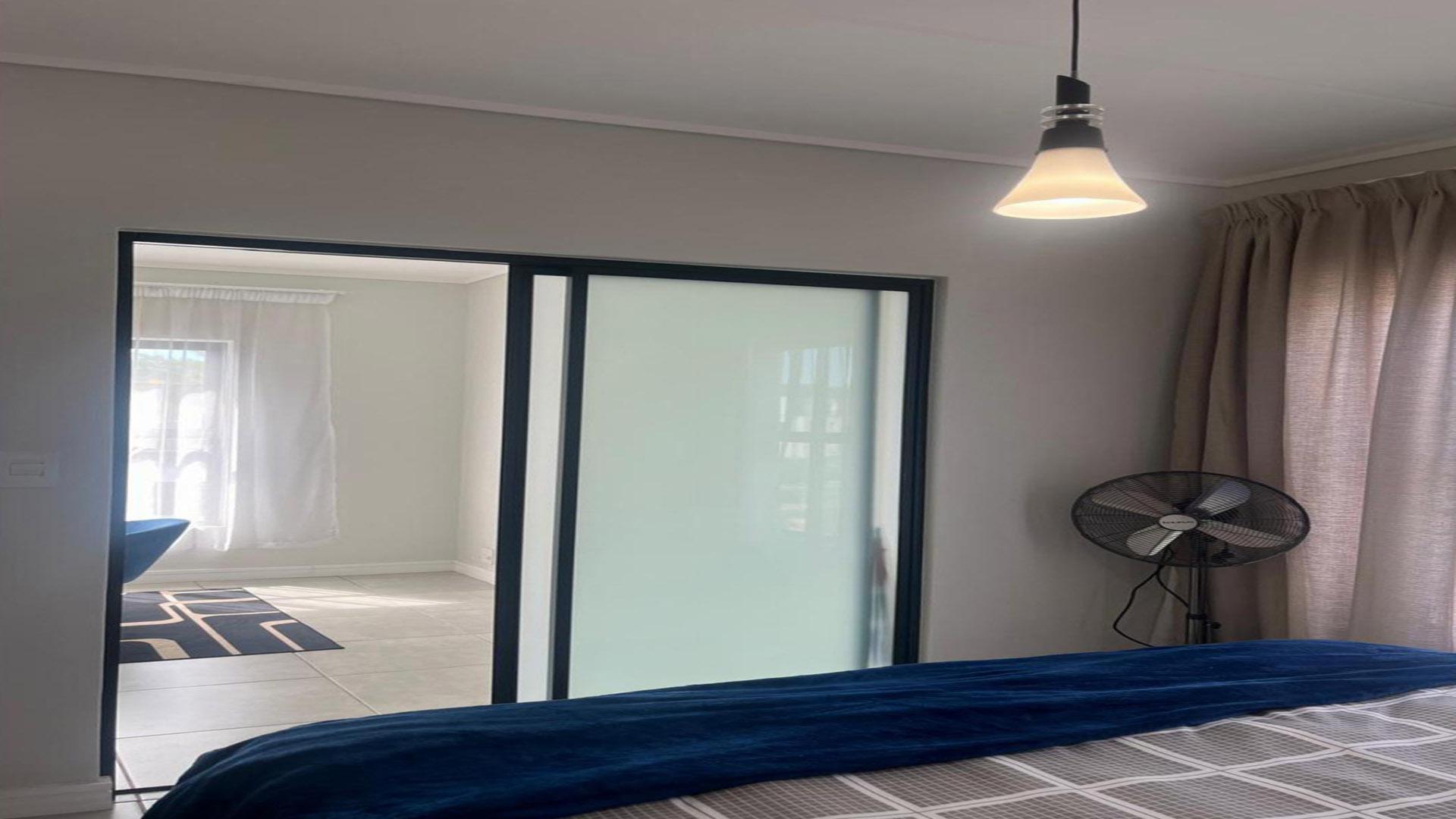 Bed Room 1 of property in Midrand Estates