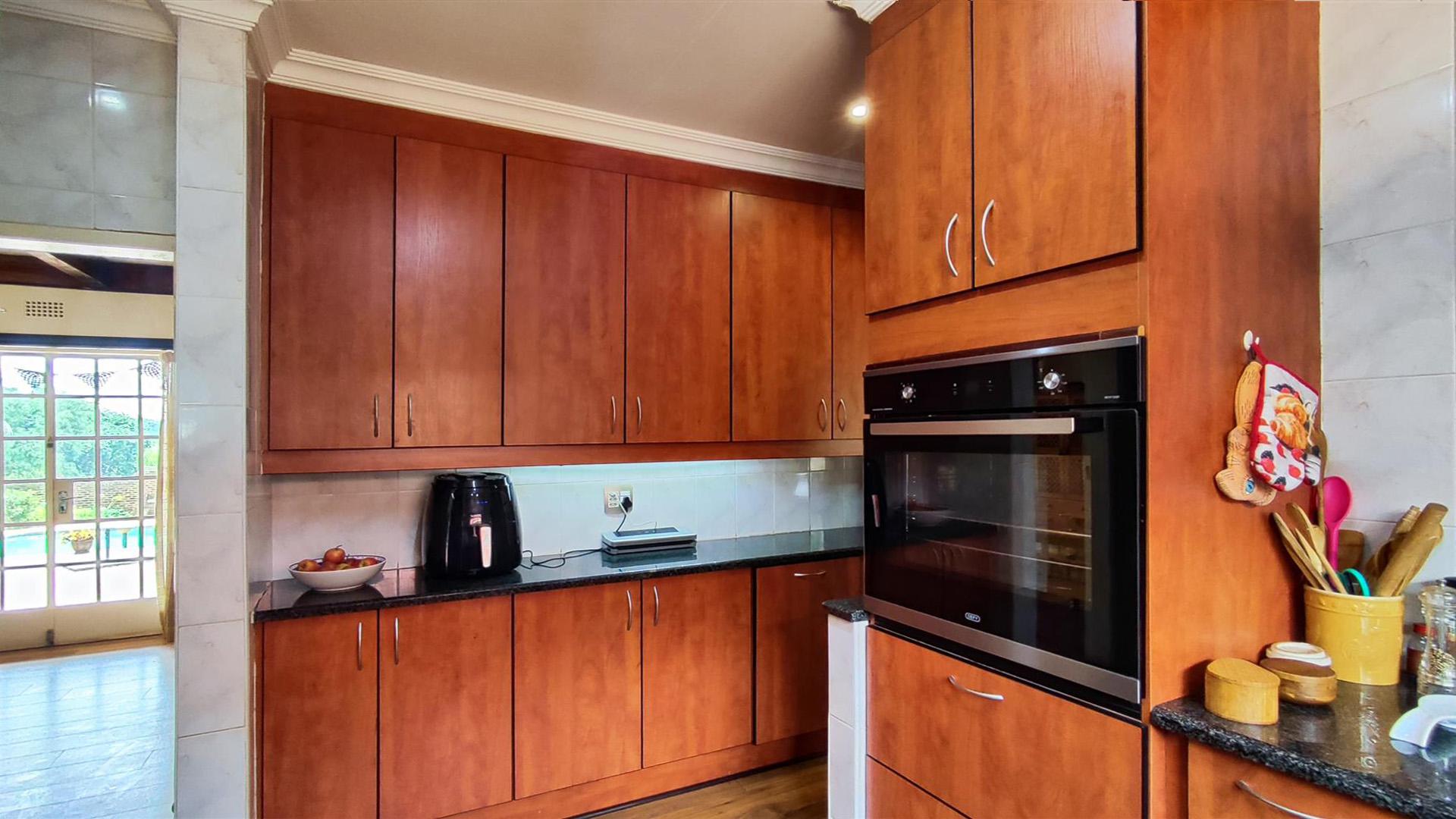 Kitchen - 18 square meters of property in De Deur