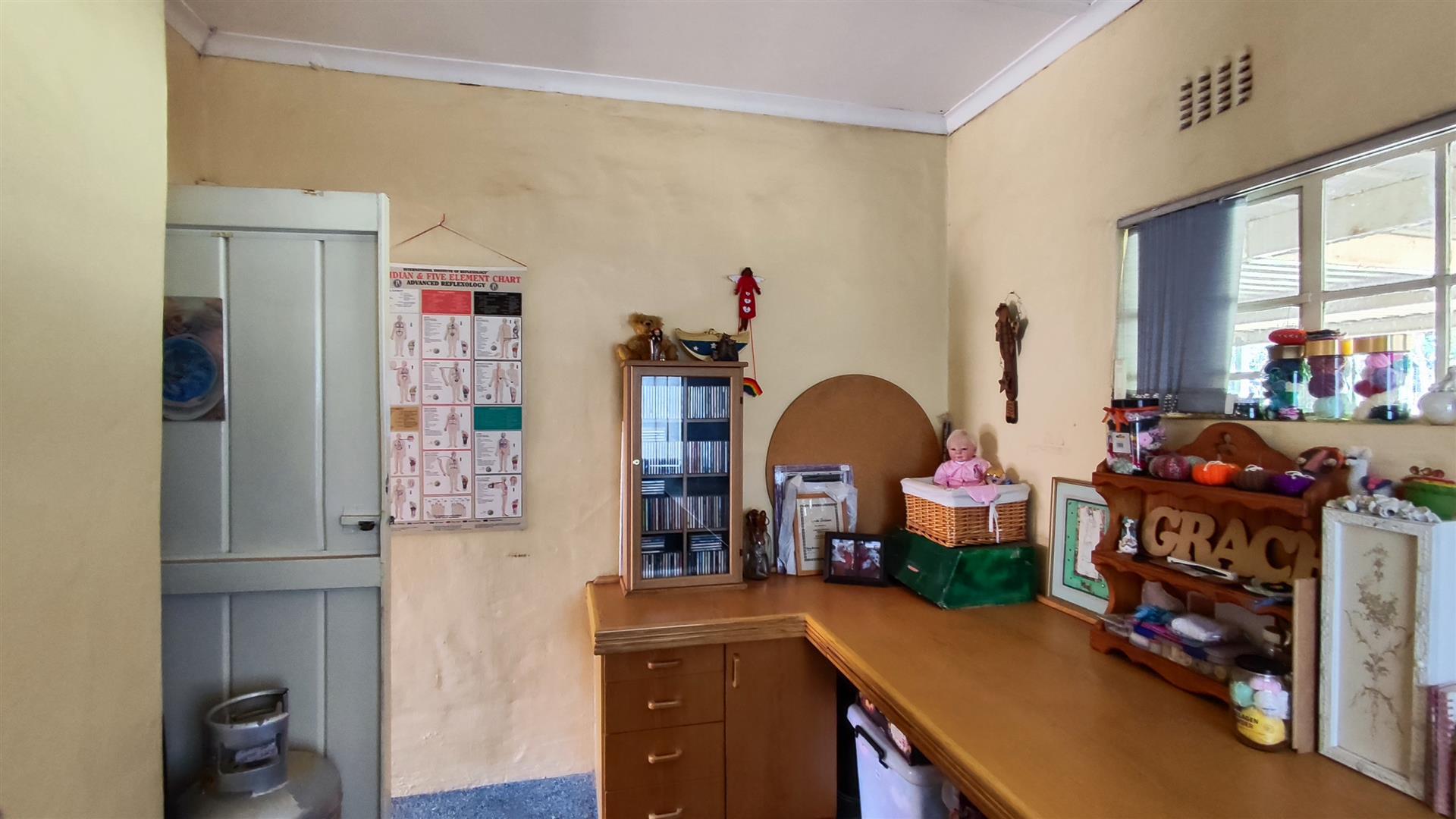 Rooms - 33 square meters of property in De Deur