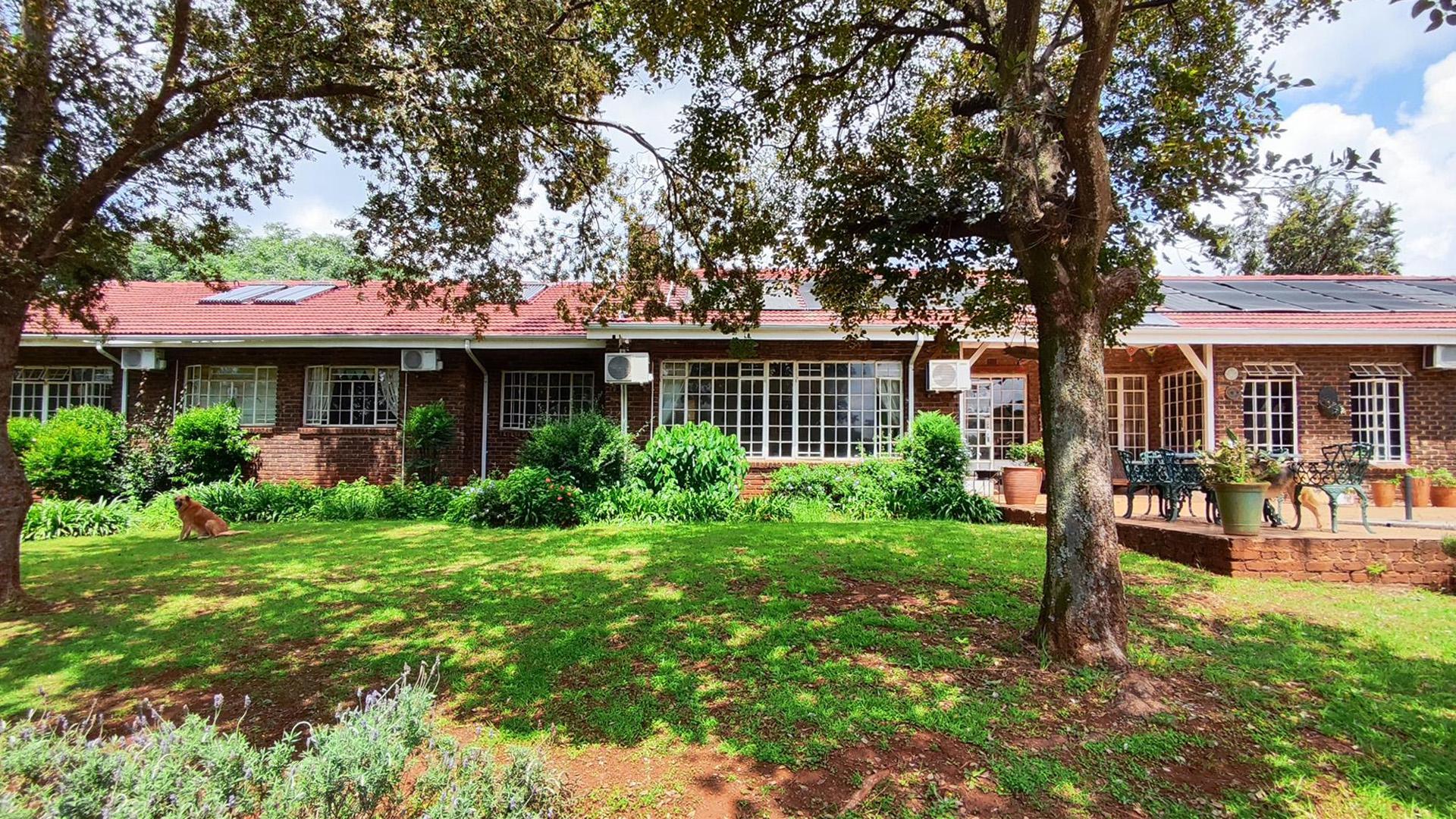 Backyard of property in De Deur