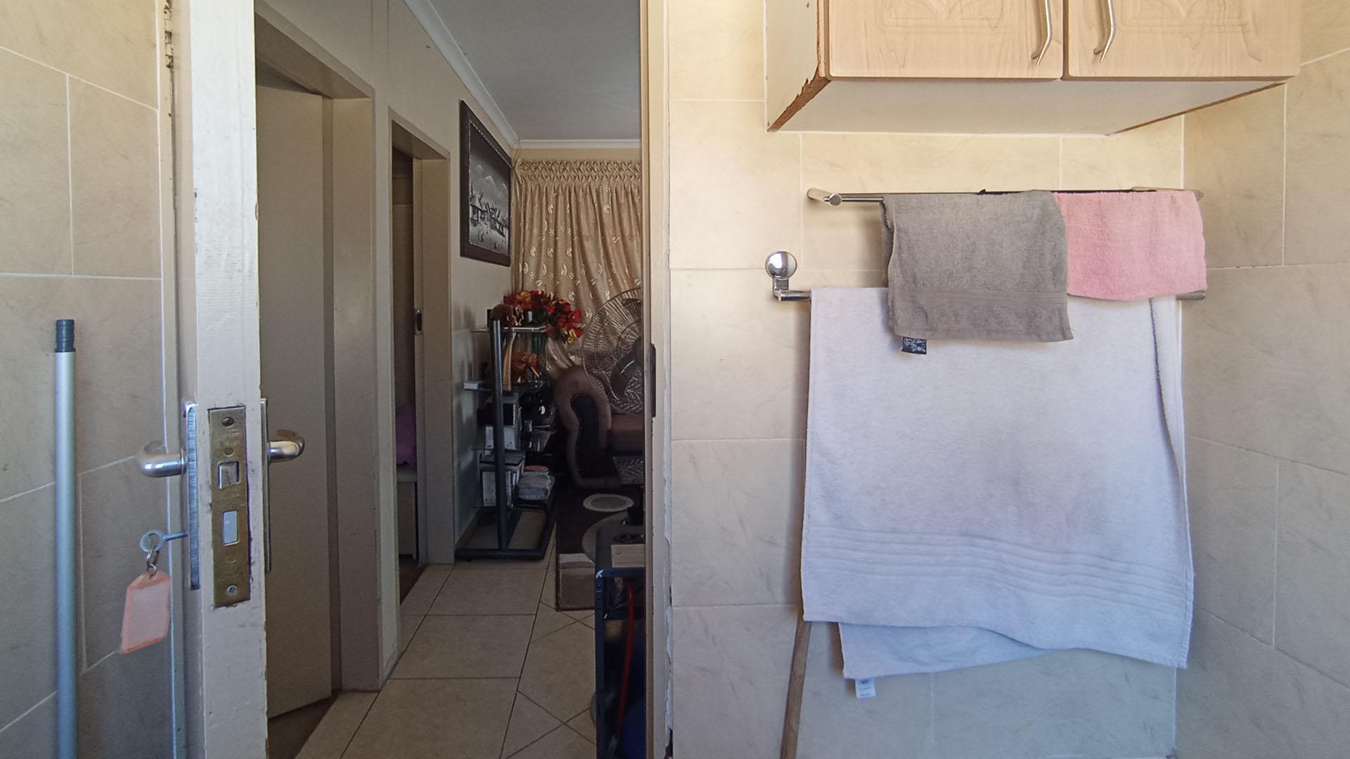 Bathroom 1 - 4 square meters of property in Soshanguve