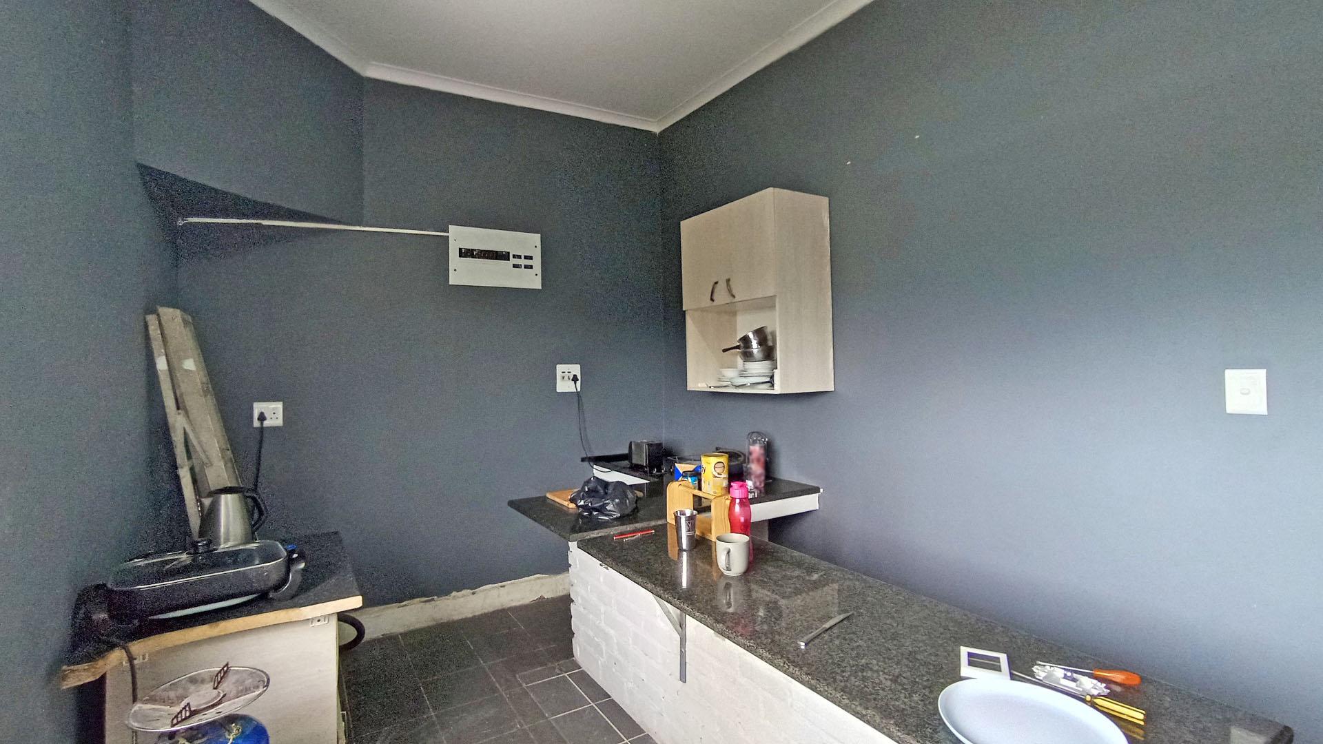 Kitchen - 23 square meters of property in Fynnland