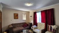 Lounges - 15 square meters of property in Albertsdal