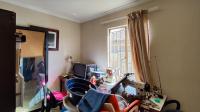 Bed Room 2 - 10 square meters of property in Albertsdal