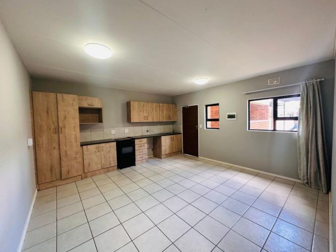 3 Bedroom Apartment for Sale For Sale in Brakpan - MR669429