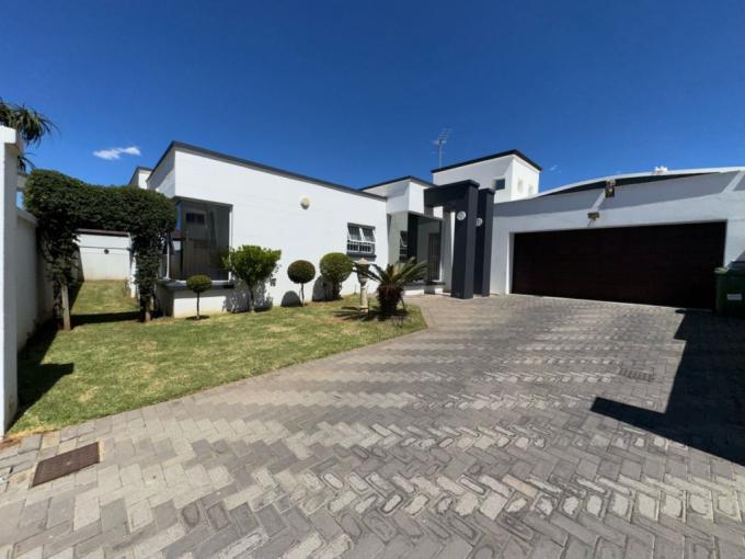 3 Bedroom House for Sale For Sale in Alberton - MR669460