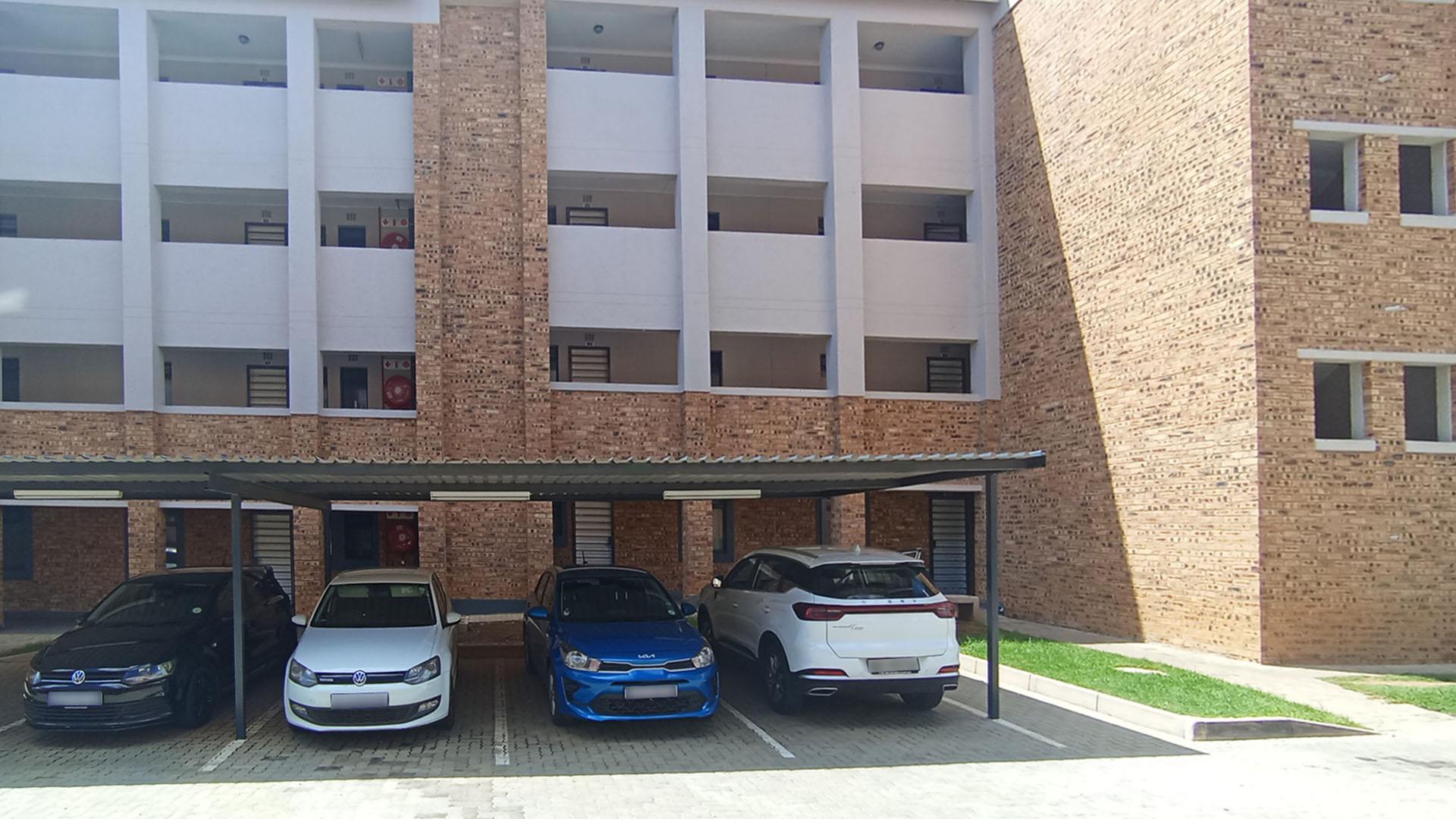 Front View of property in Riverside View