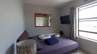 Bed Room 1 - 11 square meters of property in Riverside View