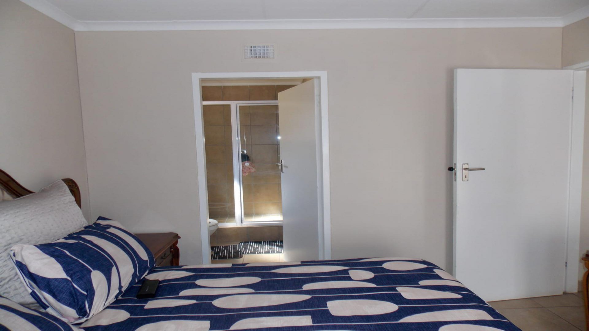 Bed Room 2 of property in Palm Ridge