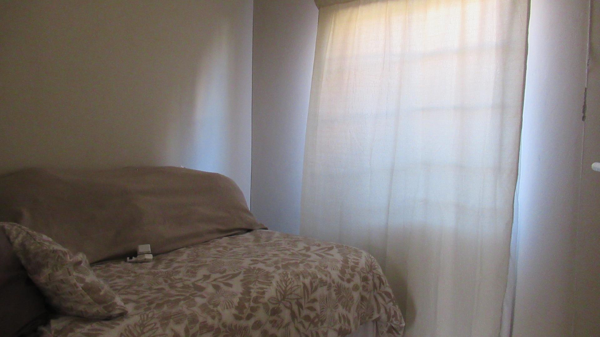 Bed Room 1 - 8 square meters of property in Palm Ridge