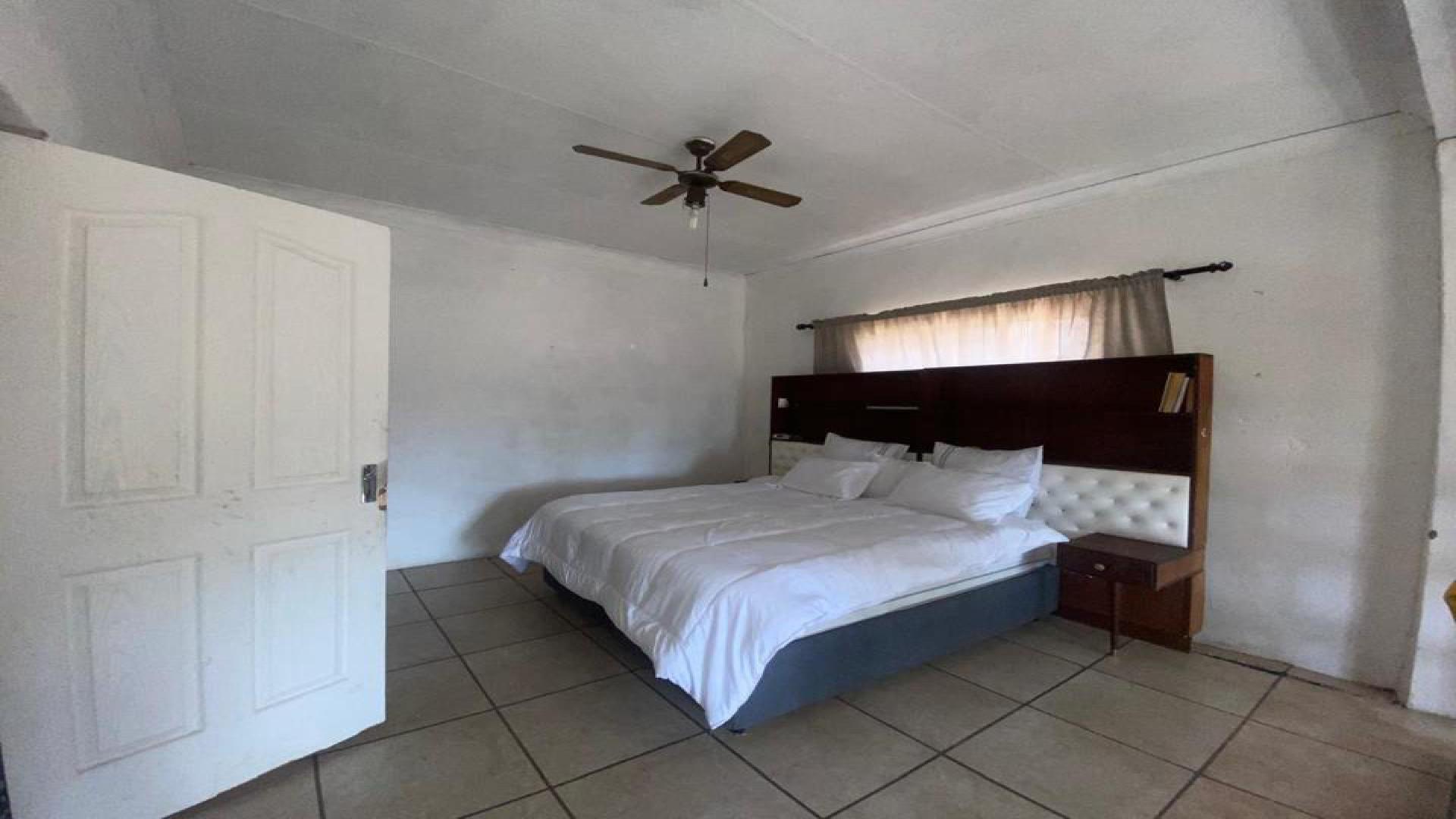 Bed Room 1 of property in Hammanskraal