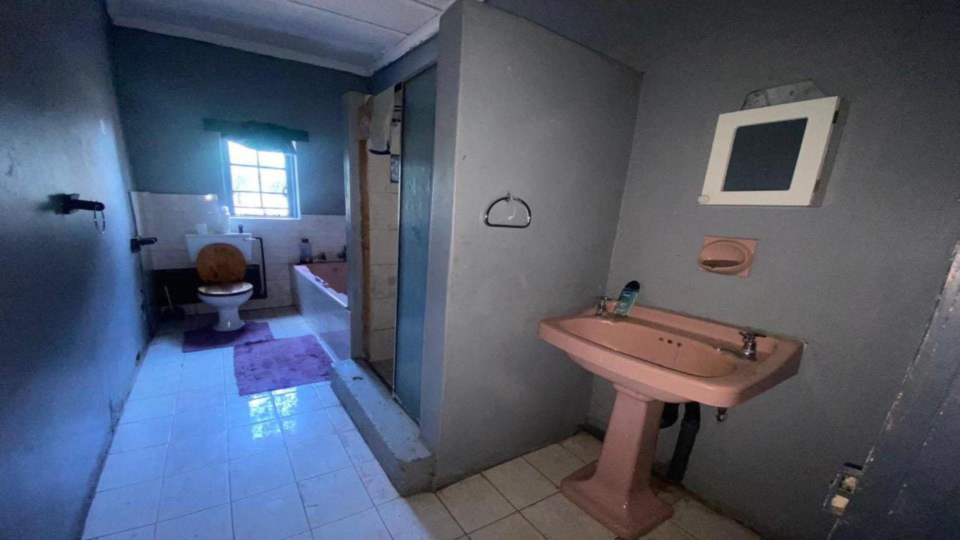 Bathroom 2 of property in Hammanskraal