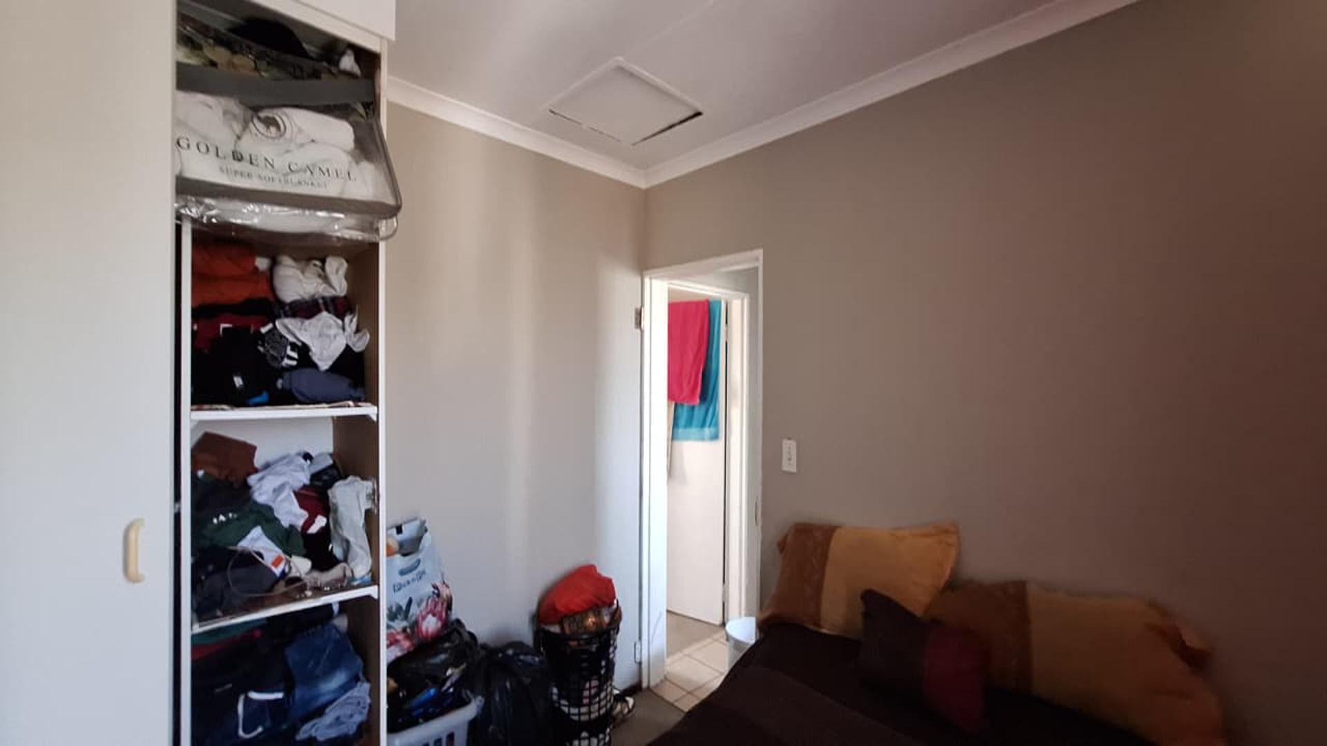 Bed Room 1 - 8 square meters of property in Benoni