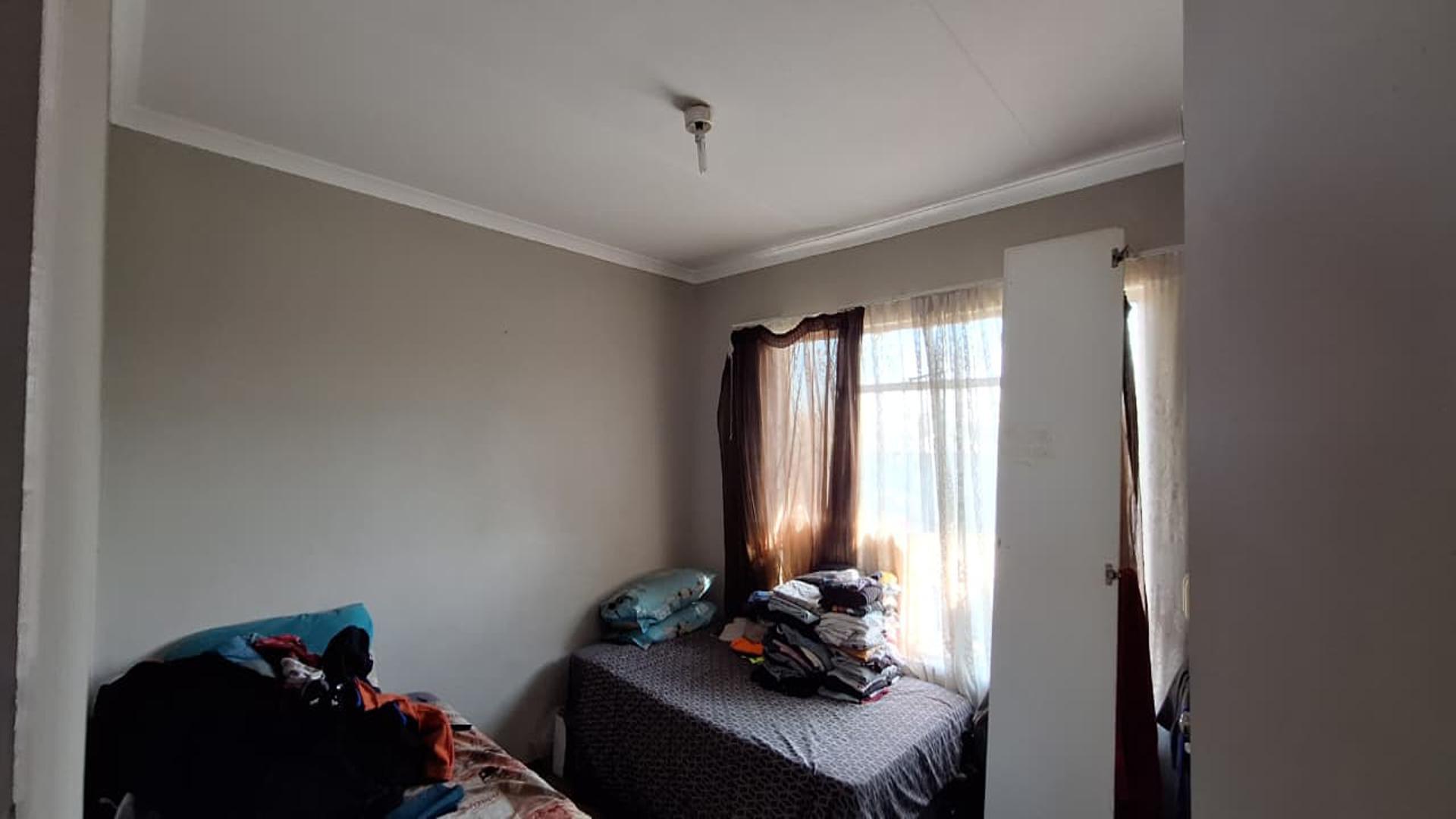 Bed Room 1 - 8 square meters of property in Benoni