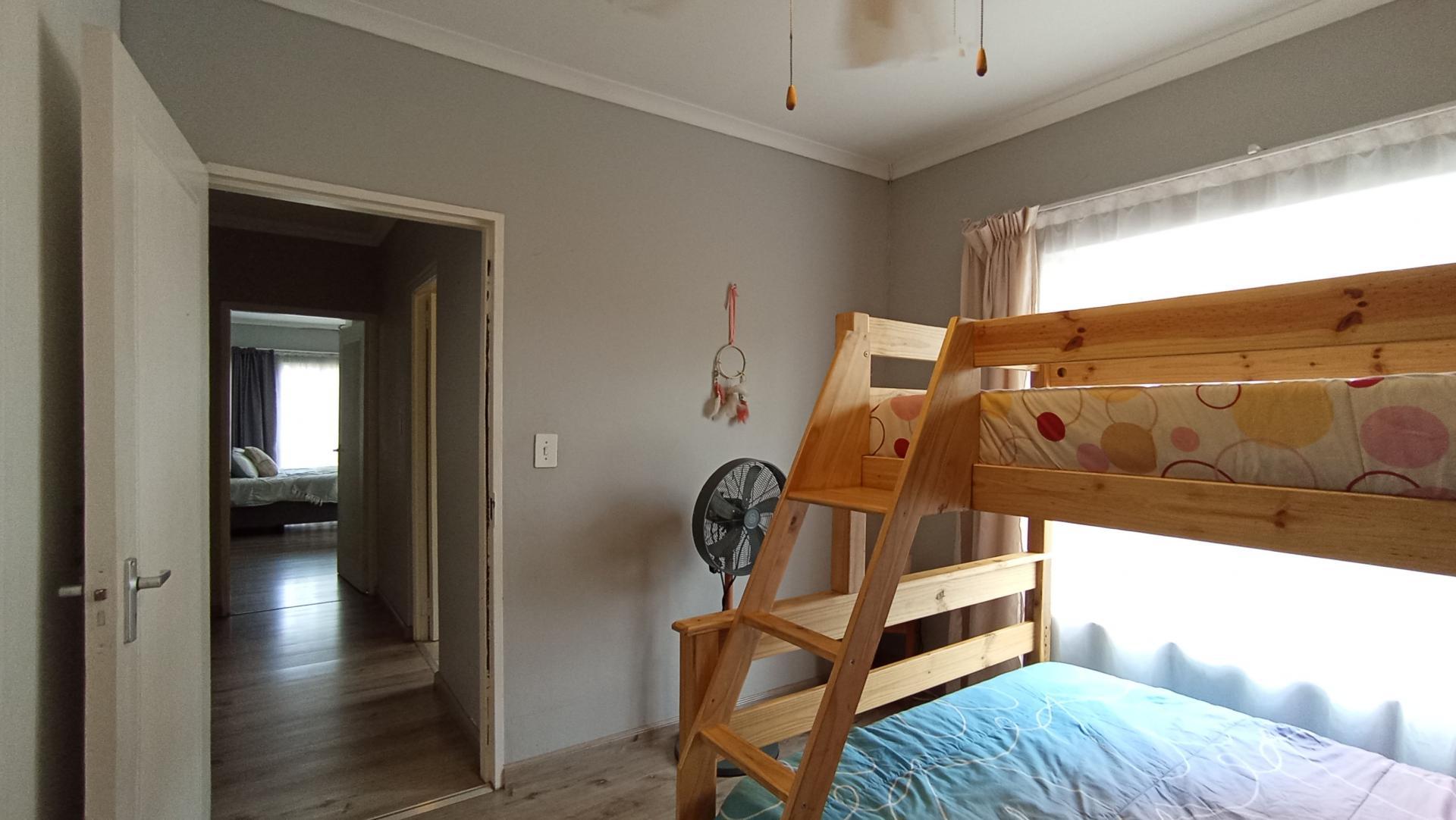 Bed Room 2 of property in Union