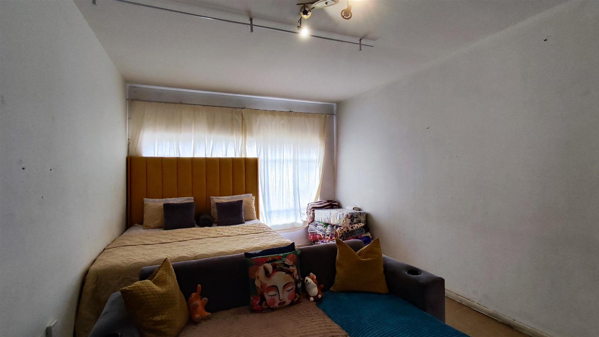 Lounges - 22 square meters of property in Kempton Park