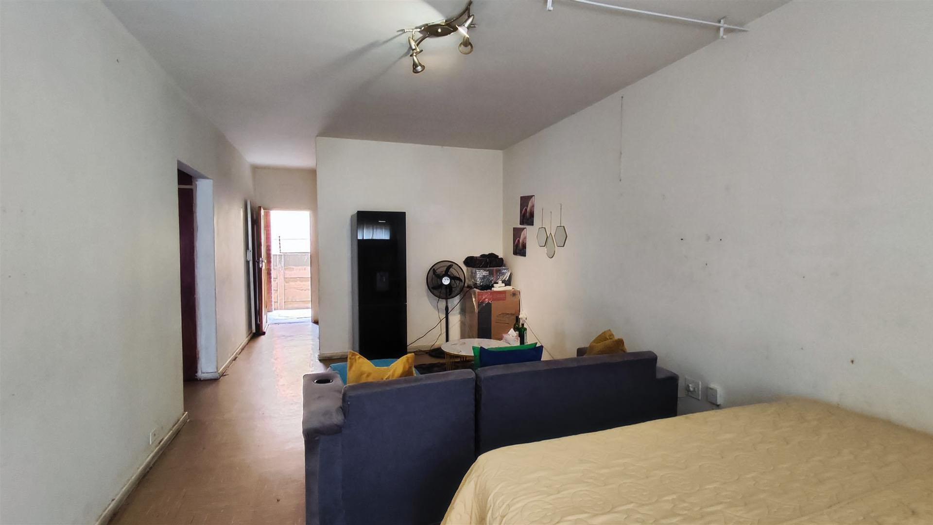 Lounges - 22 square meters of property in Kempton Park