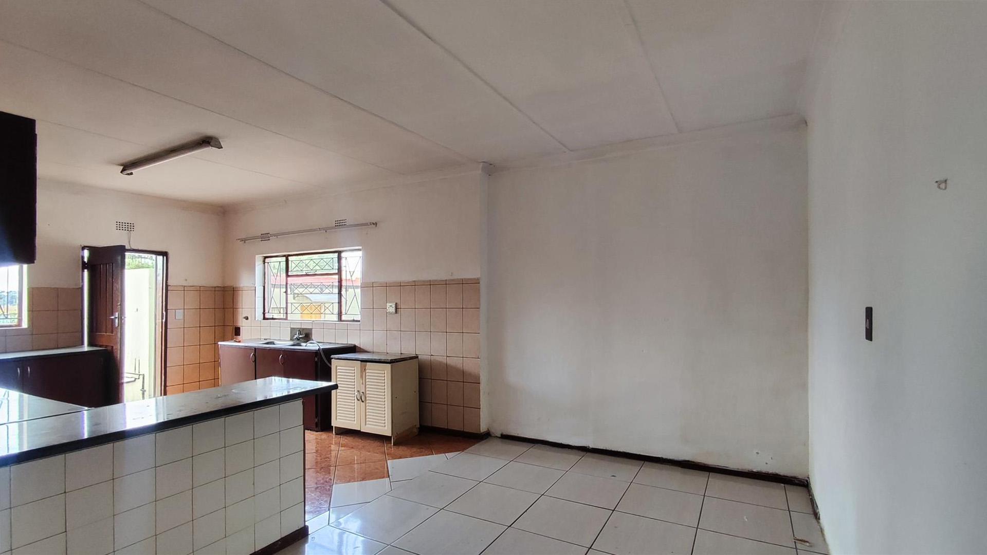 Dining Room - 15 square meters of property in Paul Krugersoord