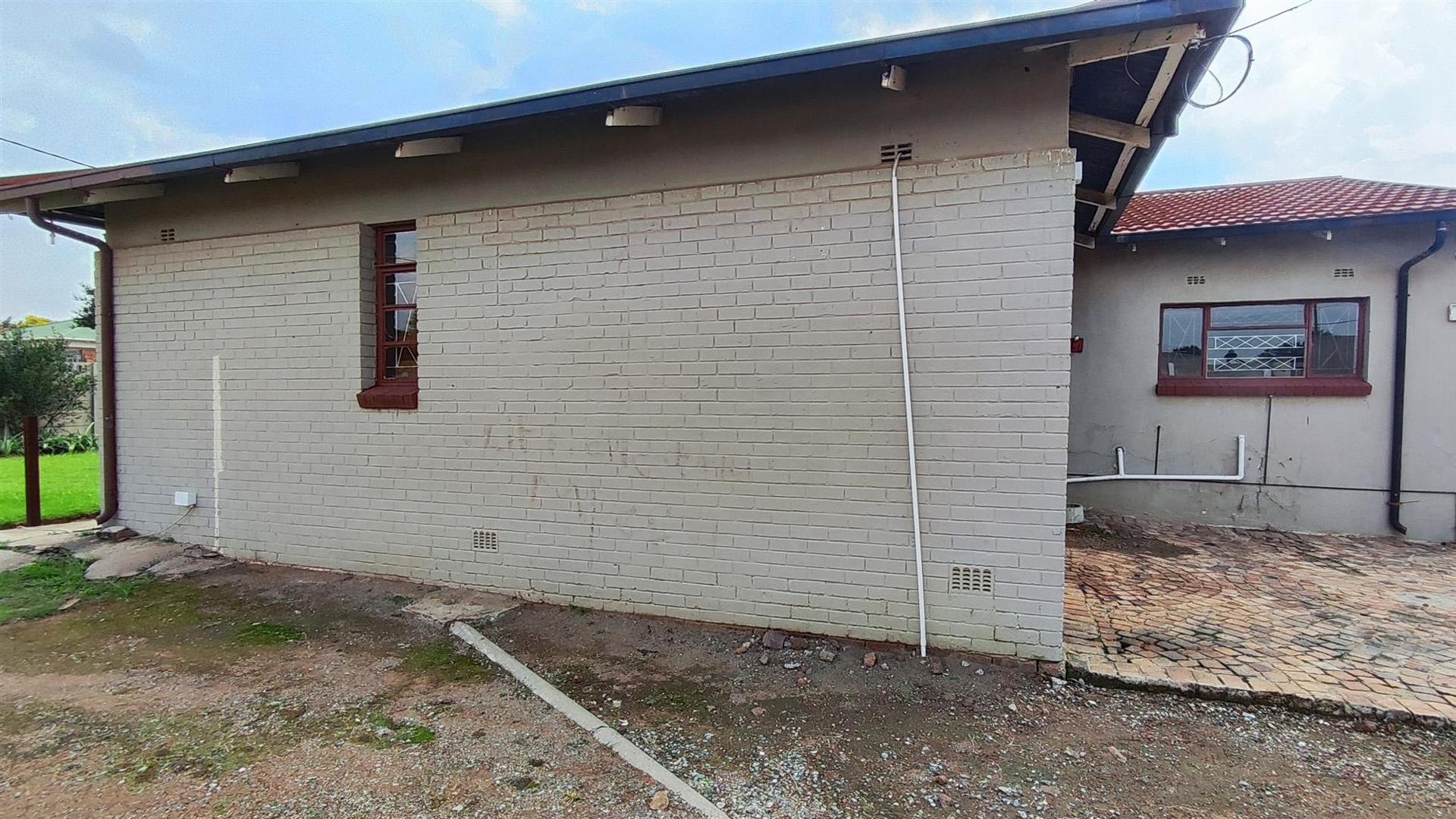 Backyard of property in Paul Krugersoord