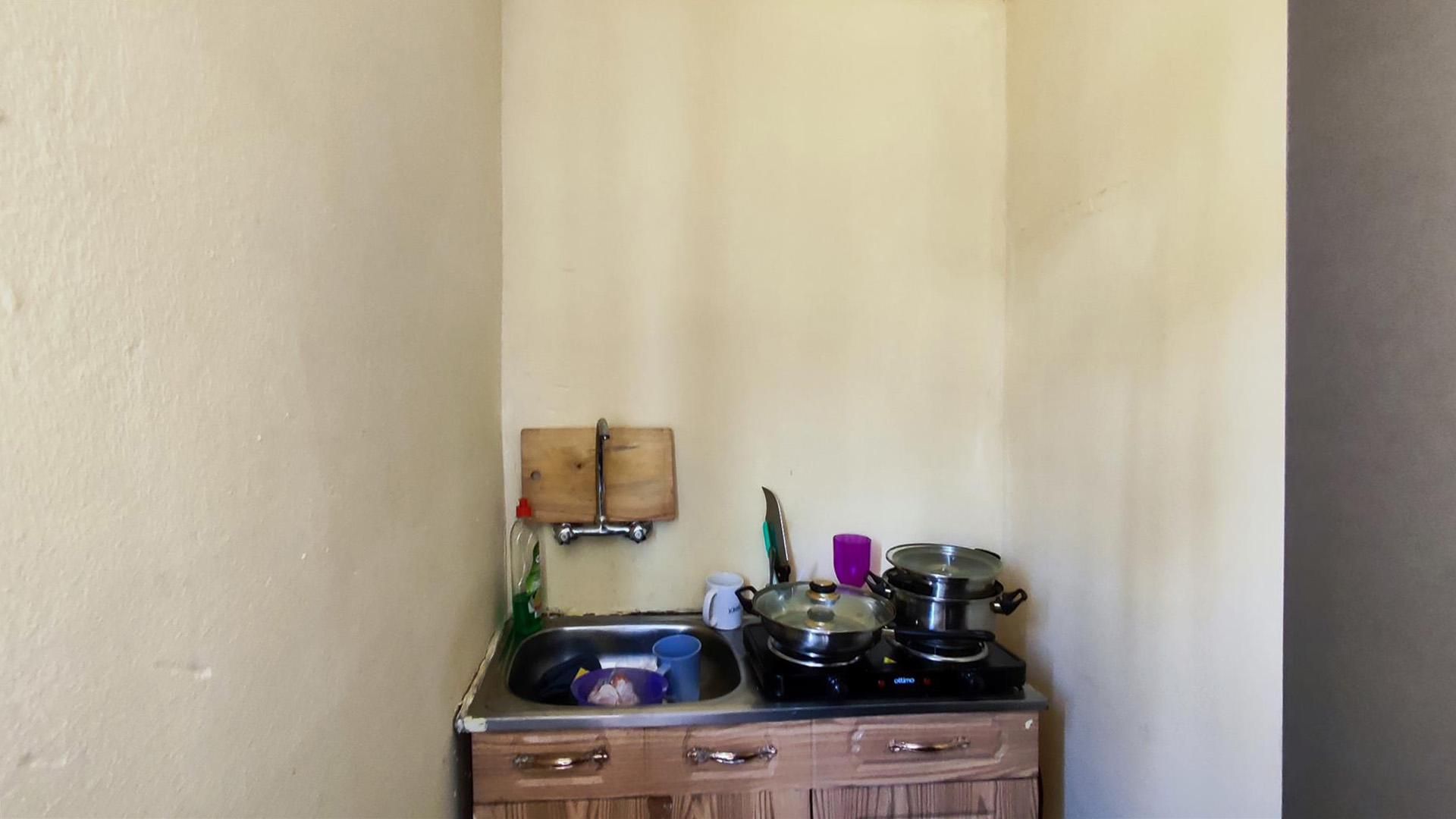 Kitchen - 19 square meters of property in Paul Krugersoord