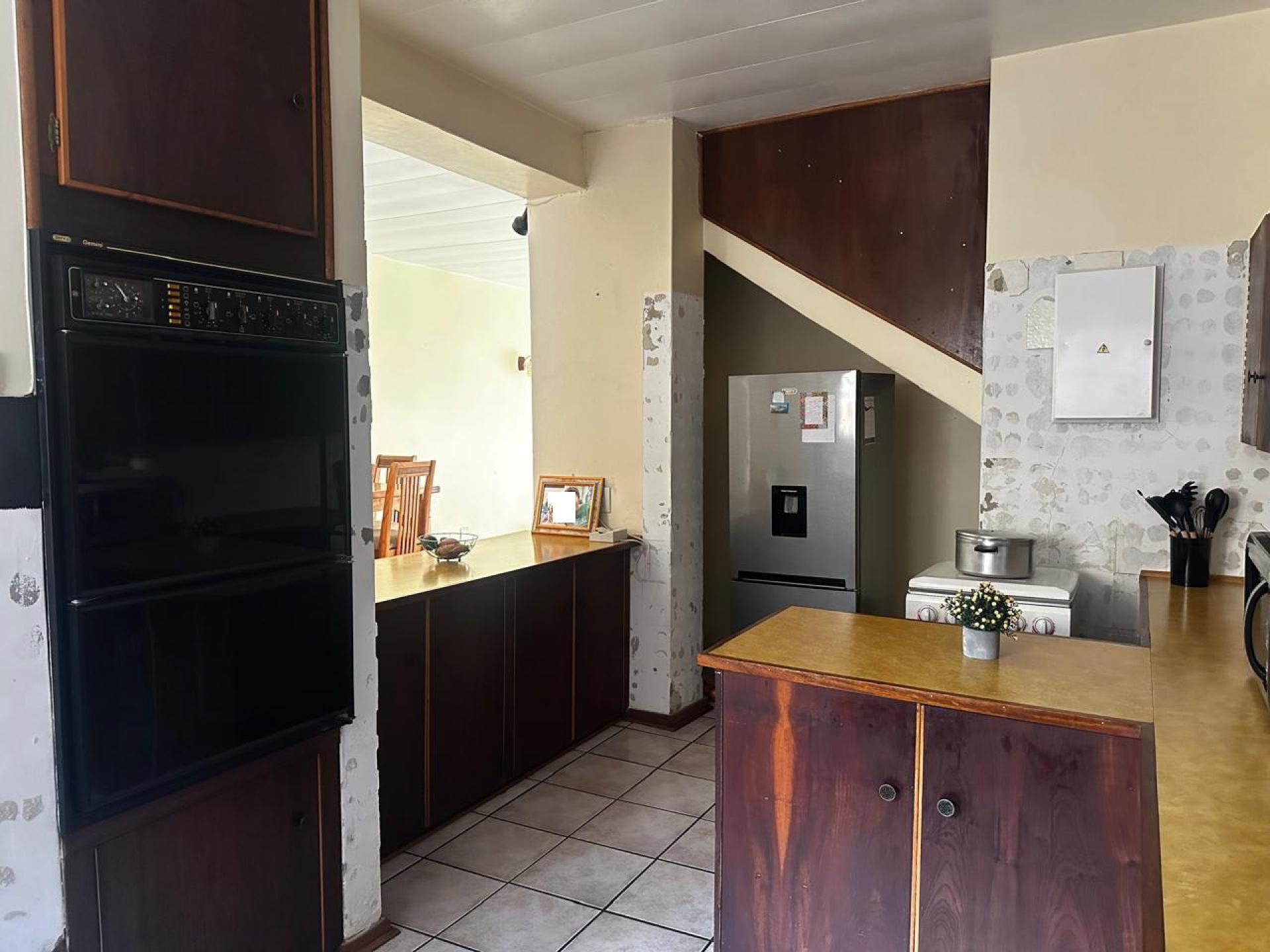 Kitchen of property in Arboretum