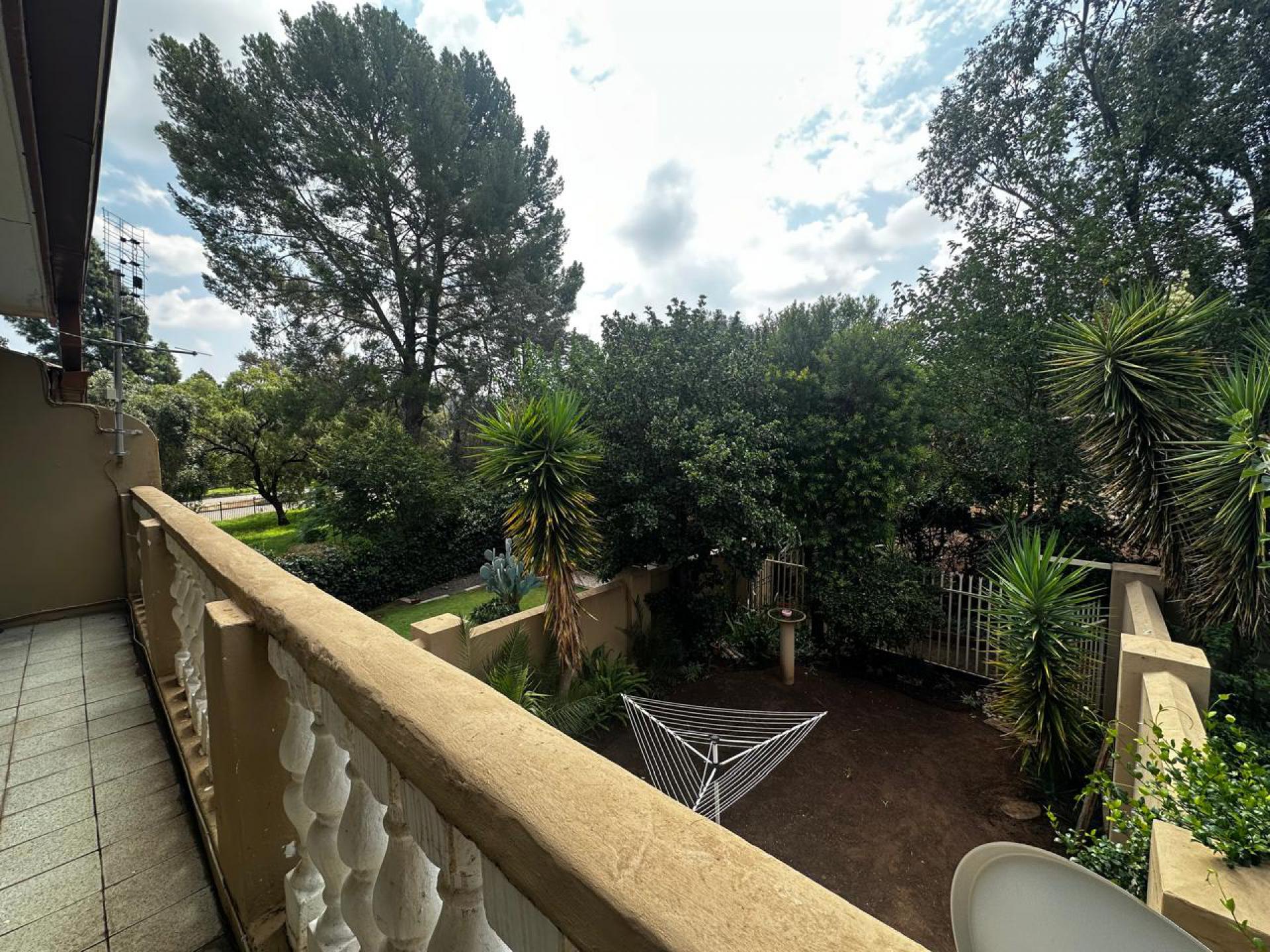 Balcony of property in Arboretum