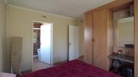 Main Bedroom - 16 square meters of property in Olievenhoutbos