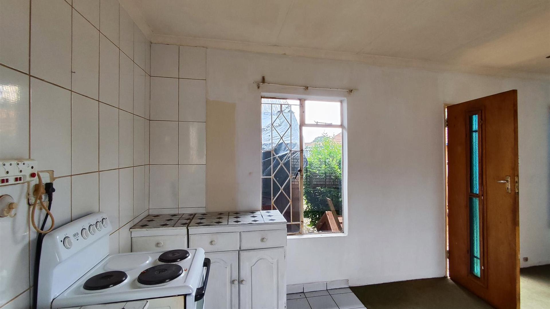 Kitchen - 15 square meters of property in Brakpan