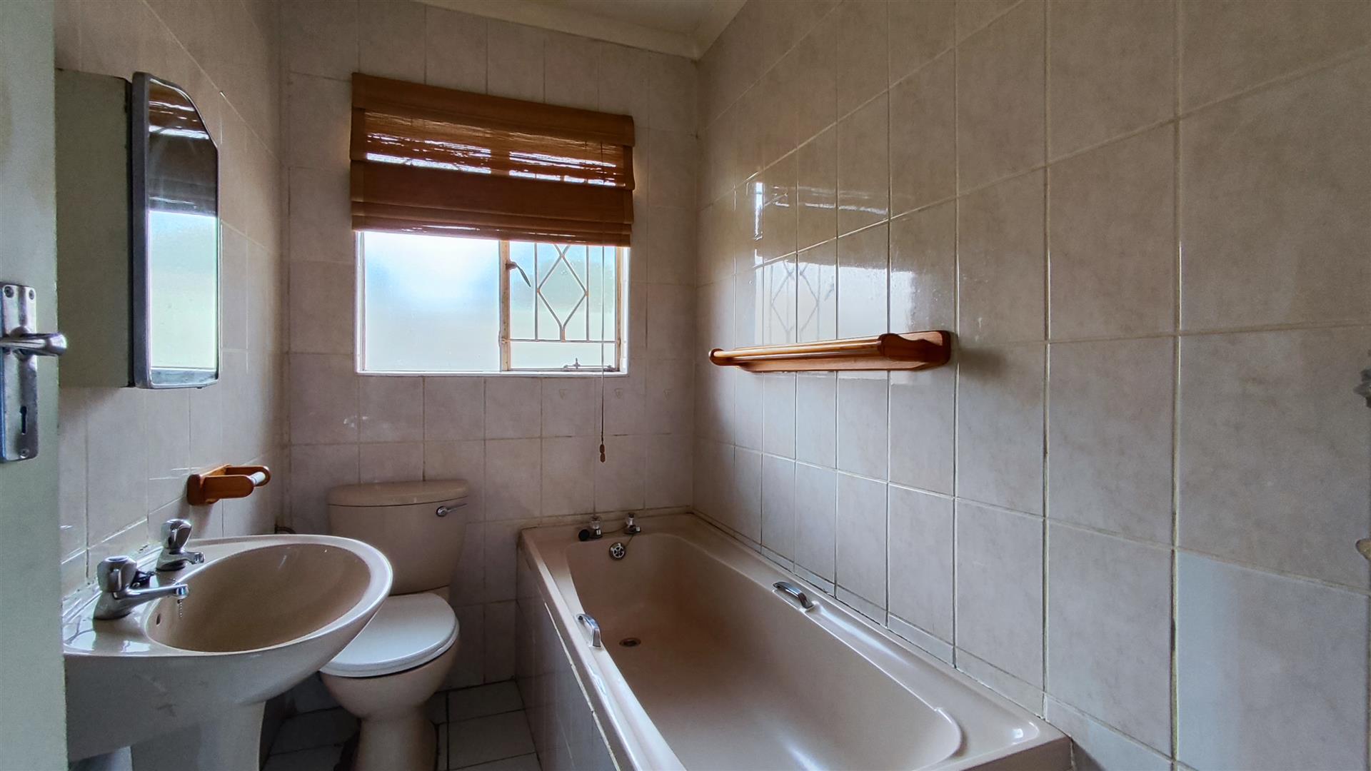Bathroom 1 - 8 square meters of property in Brakpan