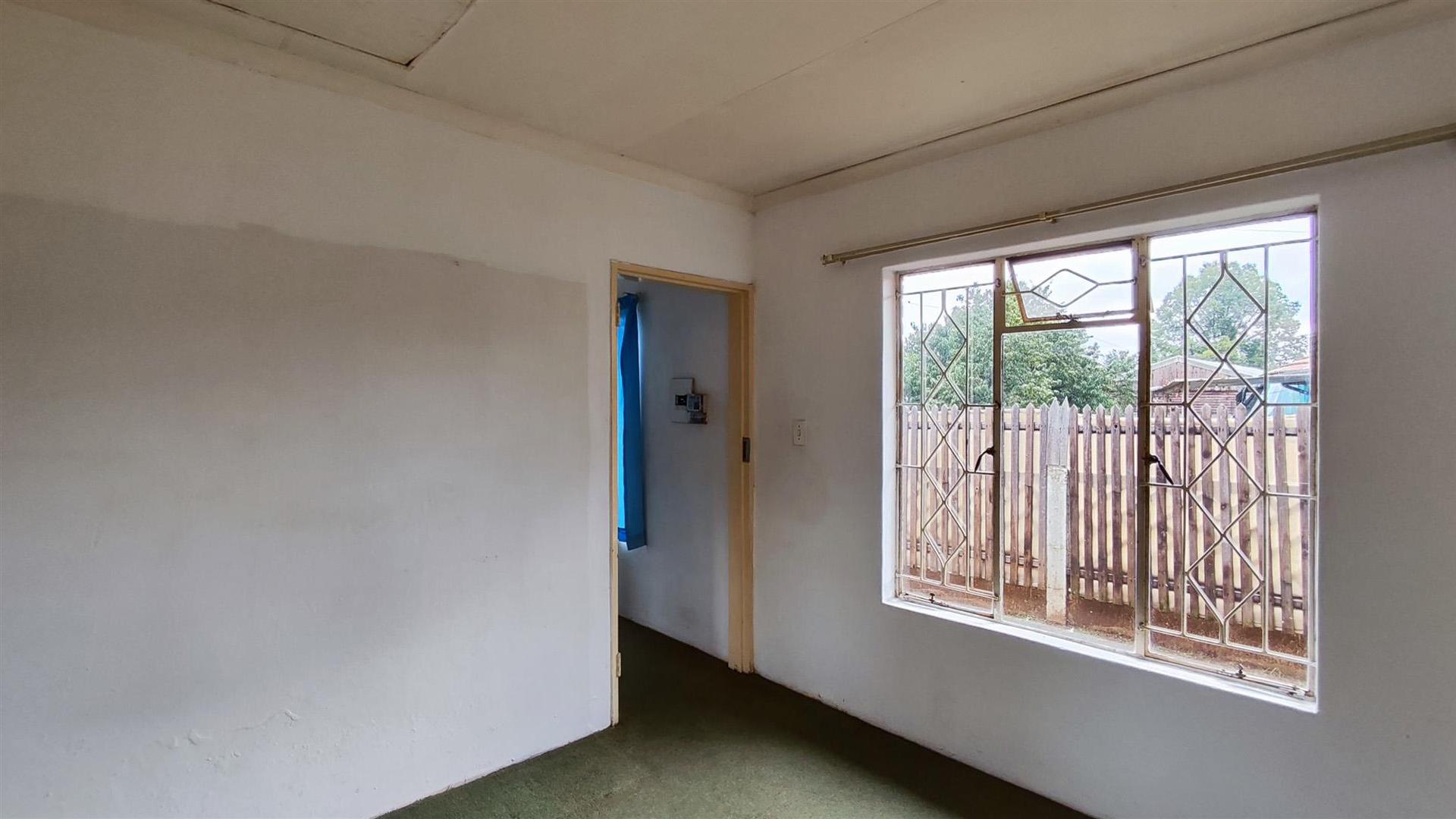 Bed Room 1 - 20 square meters of property in Brakpan