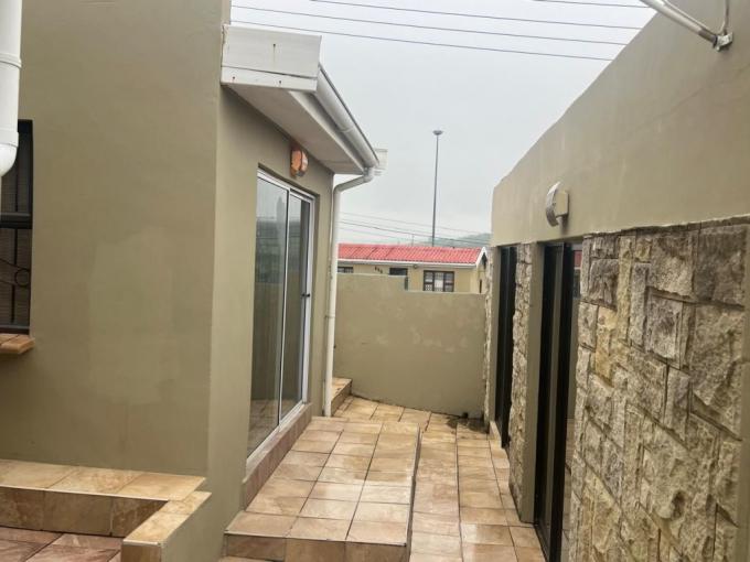 4 Bedroom House for Sale For Sale in Mdantsane - MR669716