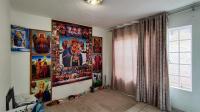 Bed Room 1 - 11 square meters of property in Bedfordview