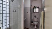 Bathroom 1 - 5 square meters of property in Bedfordview