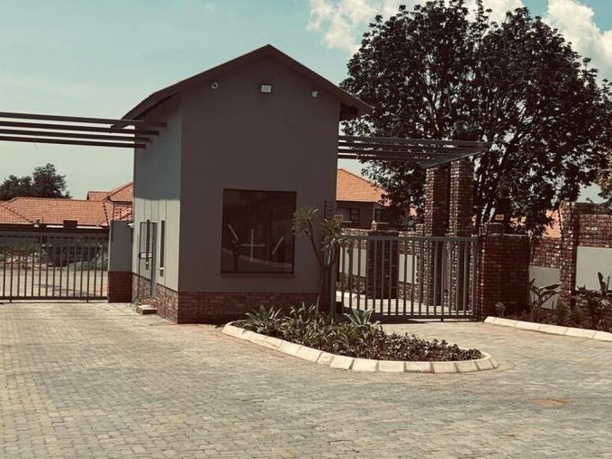 3 Bedroom Simplex for Sale For Sale in Waterval East - MR669749