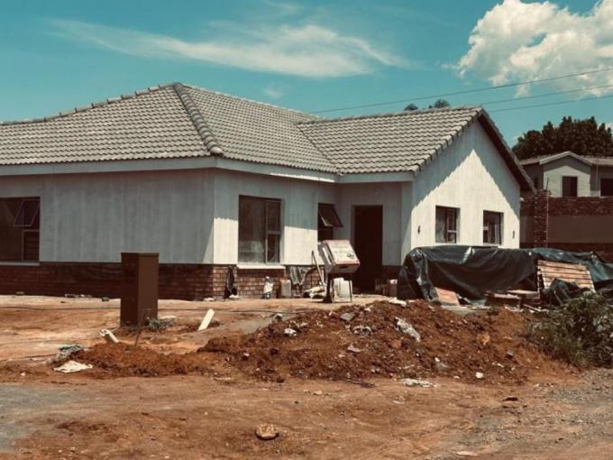 3 Bedroom Simplex for Sale For Sale in Waterval East - MR669751