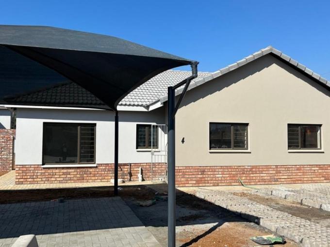 3 Bedroom Simplex for Sale For Sale in Waterval East - MR669751