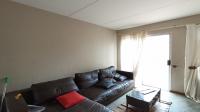 Lounges - 19 square meters of property in Corlett Gardens