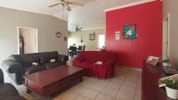 Lounges - 46 square meters of property in Sinoville
