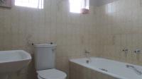 Bathroom 1 - 6 square meters of property in Groblerpark