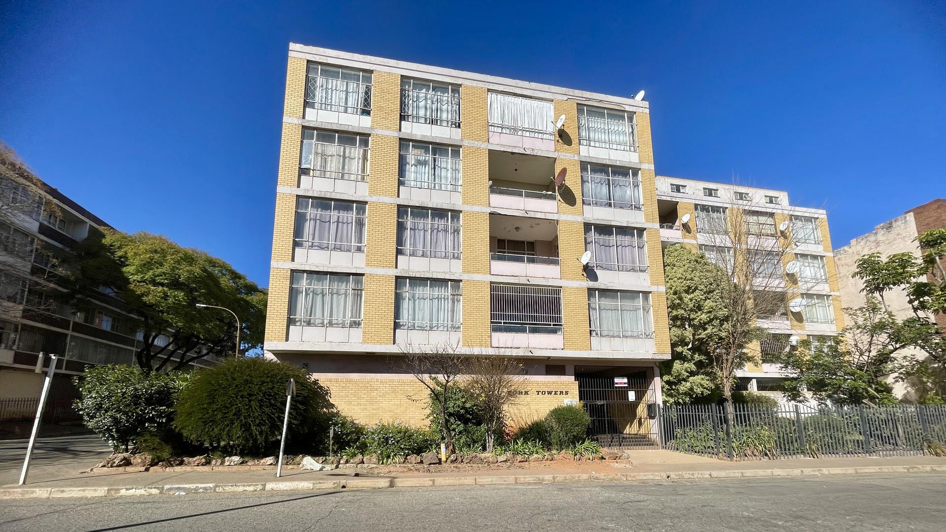 Front View of property in Berea - JHB